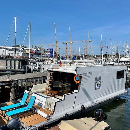 Hausboot Mit Traumlage In Luebeck-Travemuende Hotel Bagian luar foto
