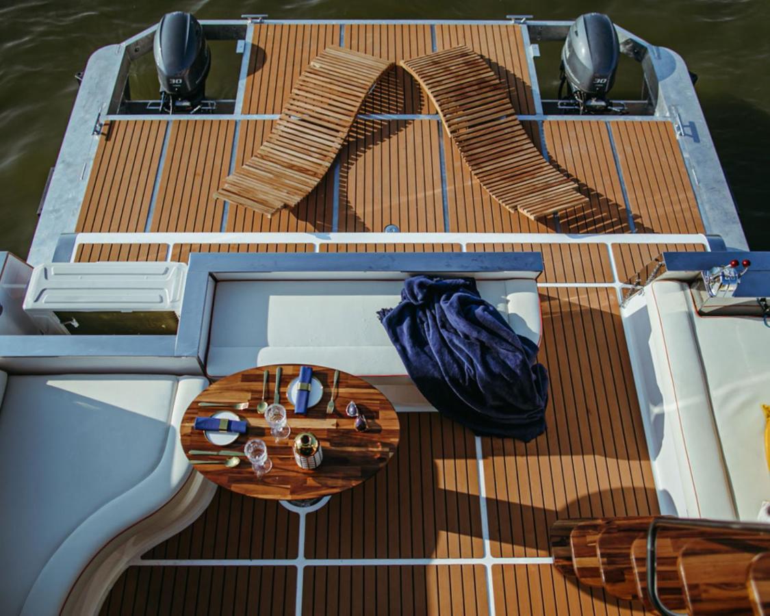 Hausboot Mit Traumlage In Luebeck-Travemuende Hotel Bagian luar foto