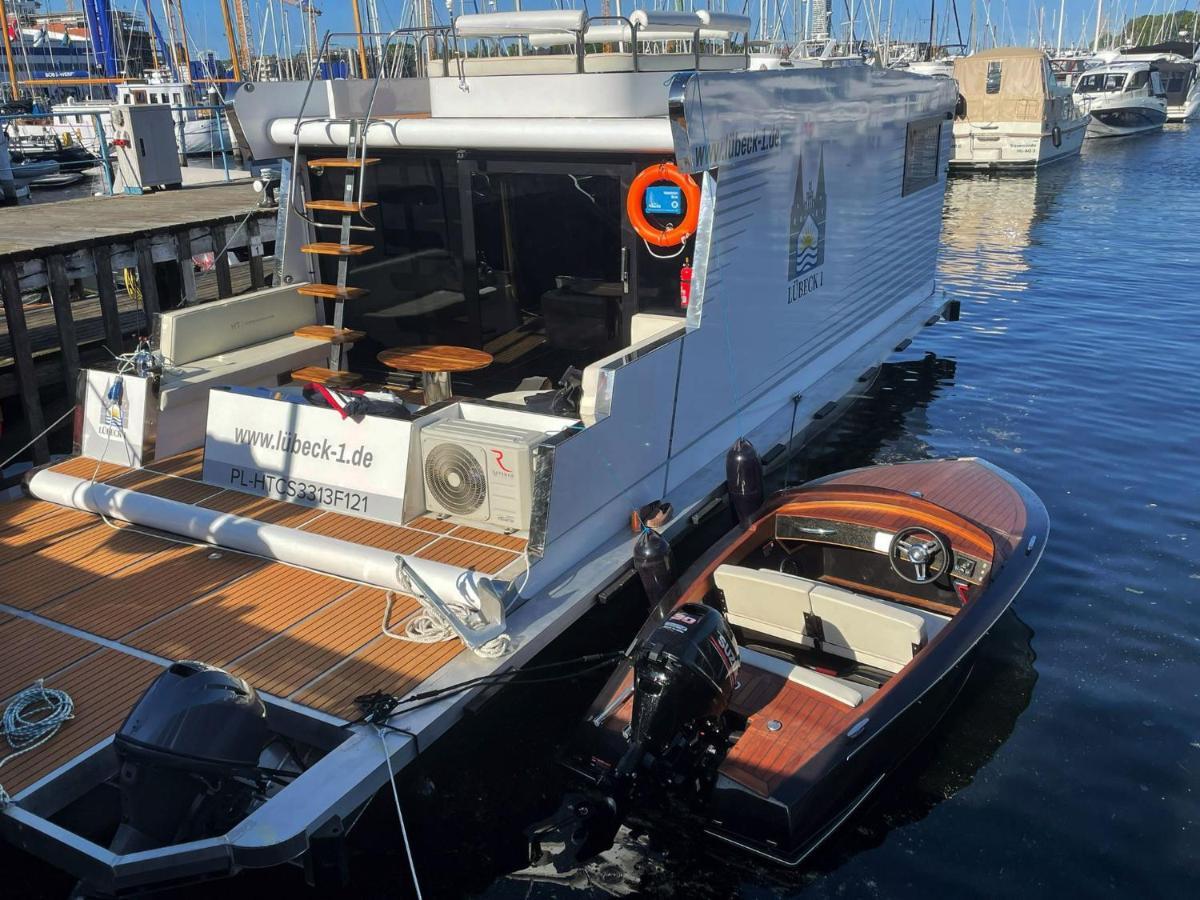 Hausboot Mit Traumlage In Luebeck-Travemuende Hotel Bagian luar foto
