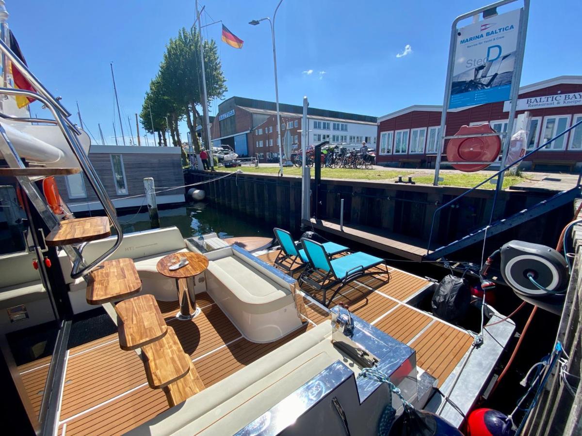 Hausboot Mit Traumlage In Luebeck-Travemuende Hotel Bagian luar foto