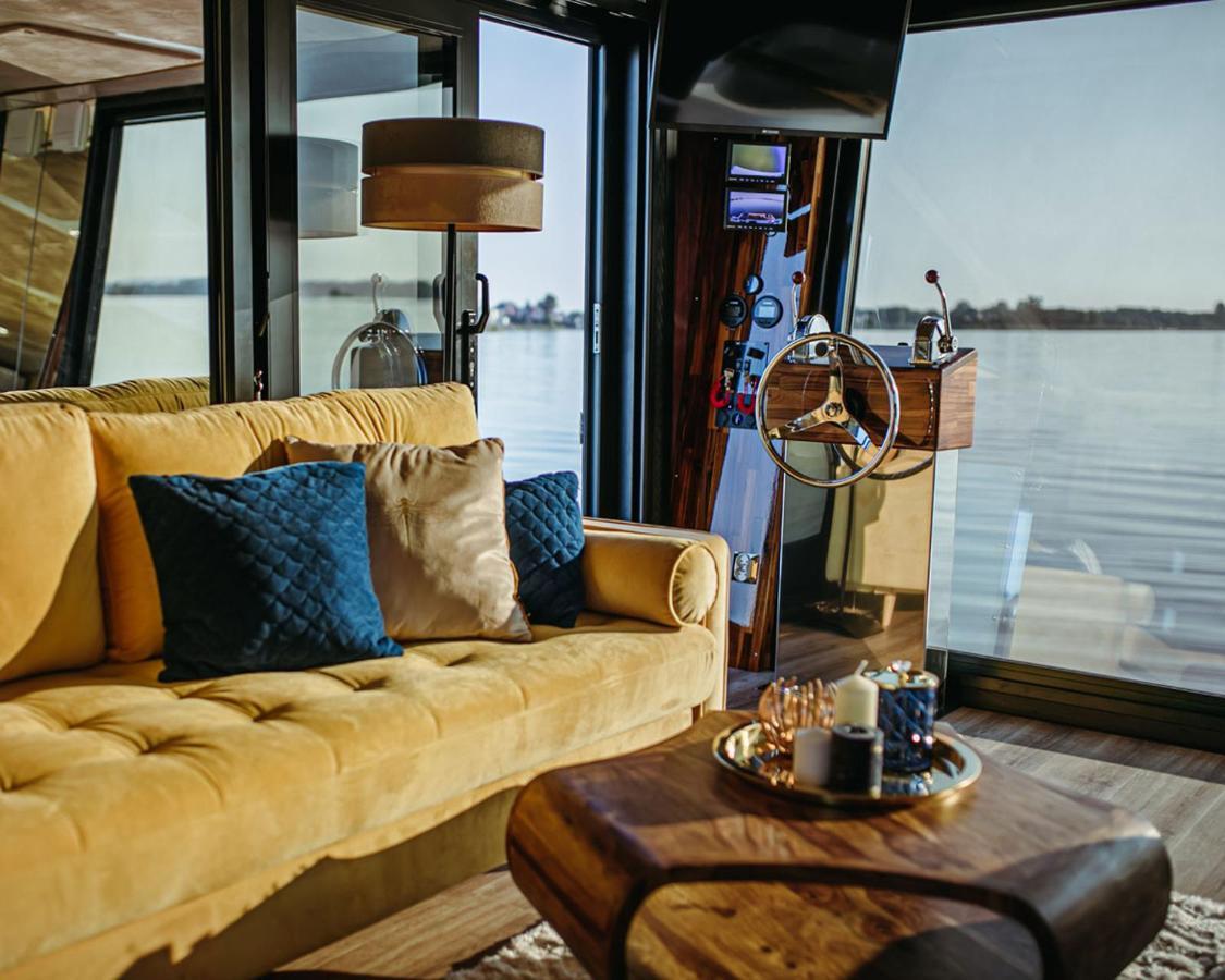 Hausboot Mit Traumlage In Luebeck-Travemuende Hotel Bagian luar foto