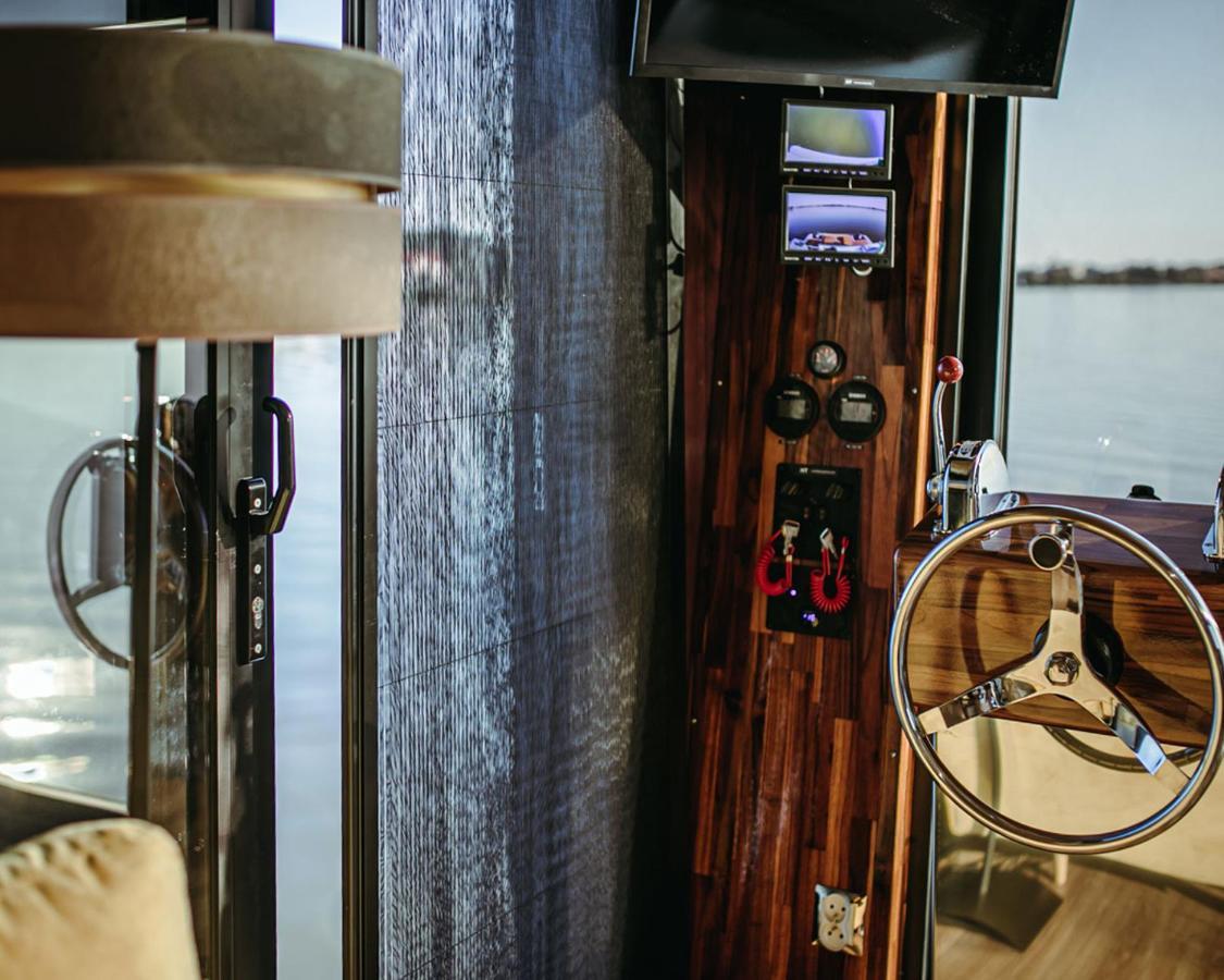 Hausboot Mit Traumlage In Luebeck-Travemuende Hotel Bagian luar foto