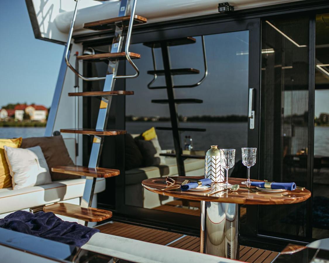 Hausboot Mit Traumlage In Luebeck-Travemuende Hotel Bagian luar foto