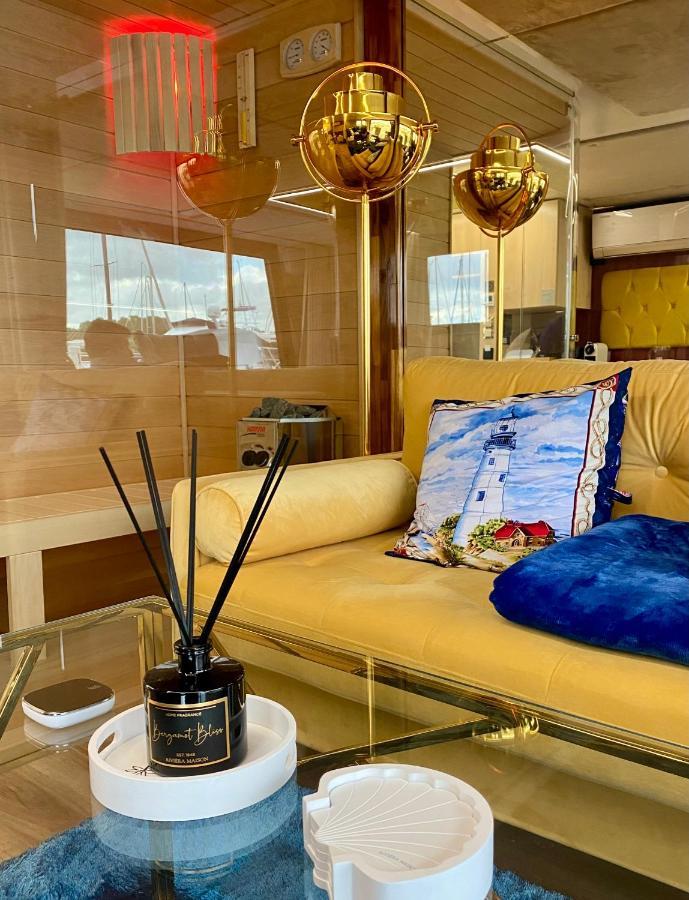 Hausboot Mit Traumlage In Luebeck-Travemuende Hotel Bagian luar foto