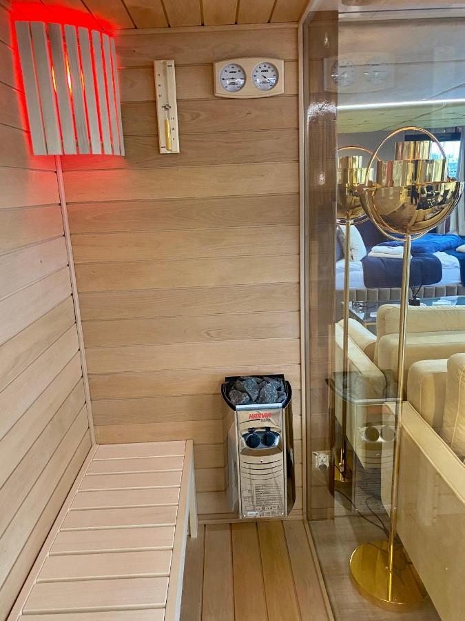 Hausboot Mit Traumlage In Luebeck-Travemuende Hotel Bagian luar foto